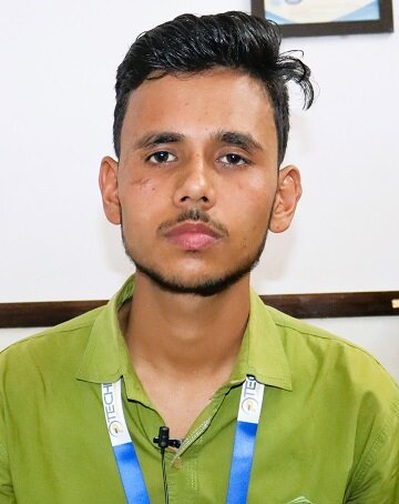 Vivek Shukla